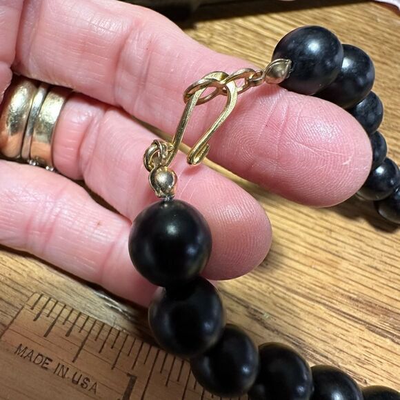 Beautiful Handcrafted Mother of Pearl & Black Statement Necklace - Picture 4 of 4